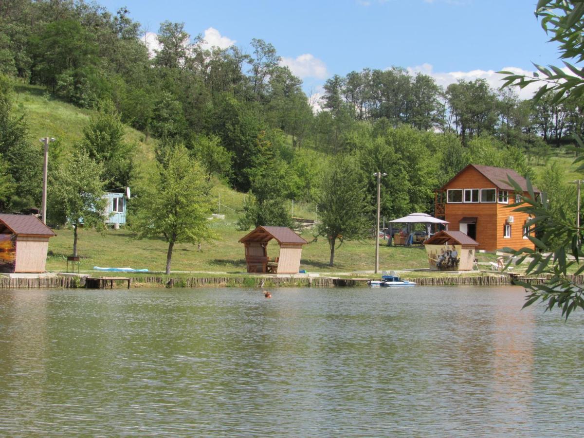 Hotel Шафран à Krasnaya Slobodka Extérieur photo