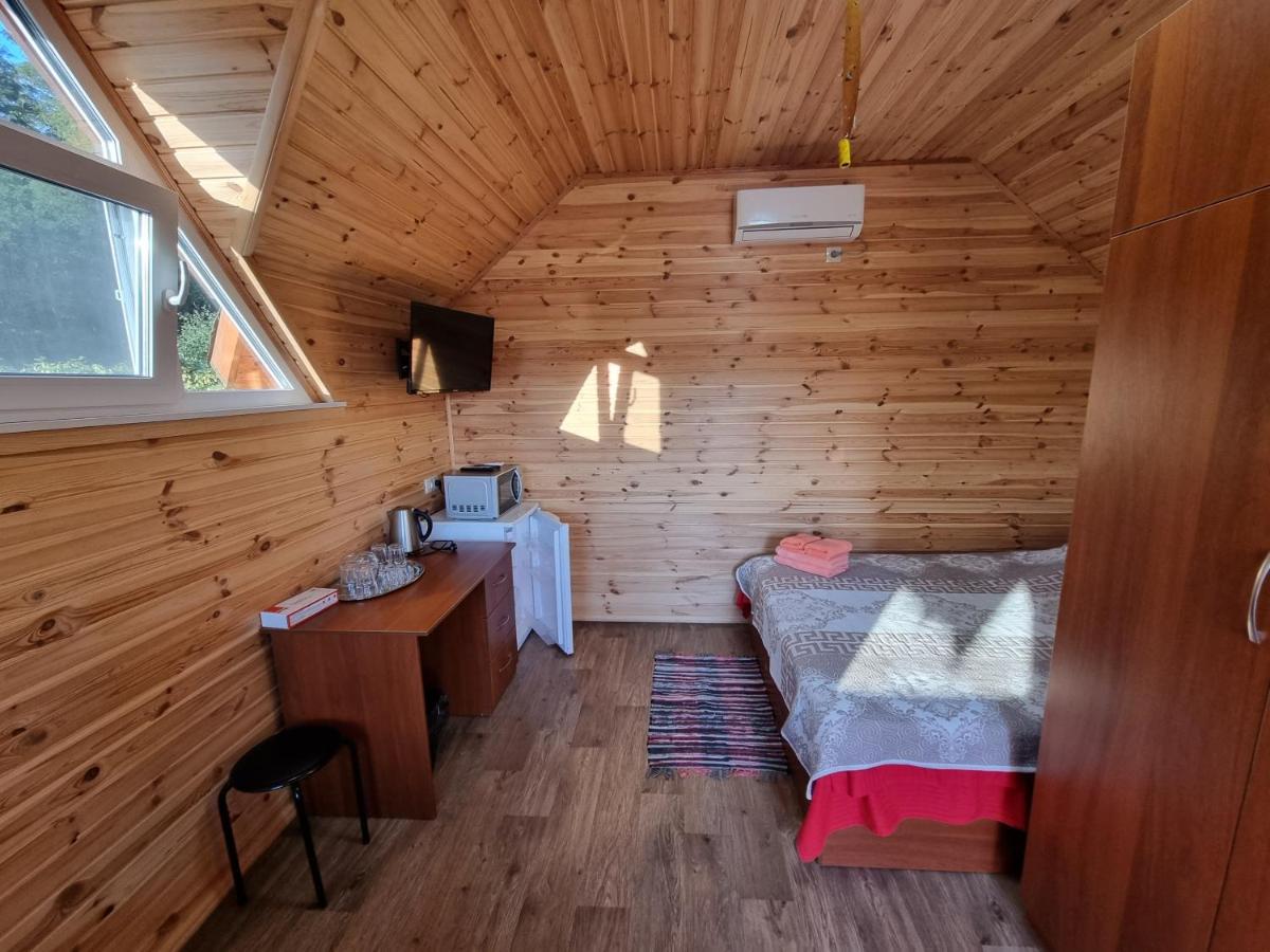 Hotel Шафран à Krasnaya Slobodka Extérieur photo